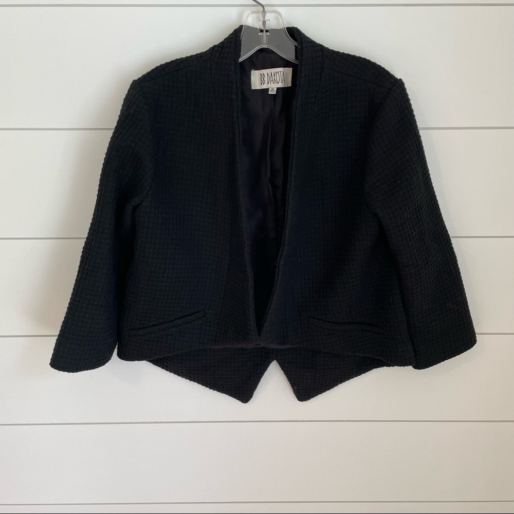 BB Dakota | Black Casual Cropped Suit Jacket